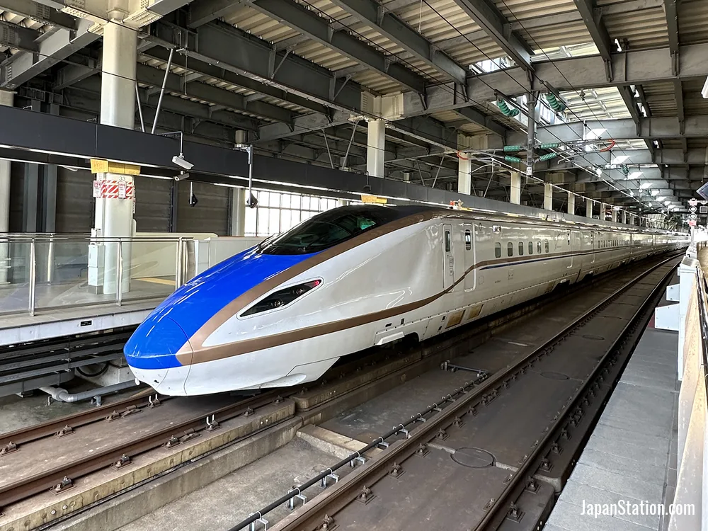 Hokuriku Shinakansen at Kanazawa Station