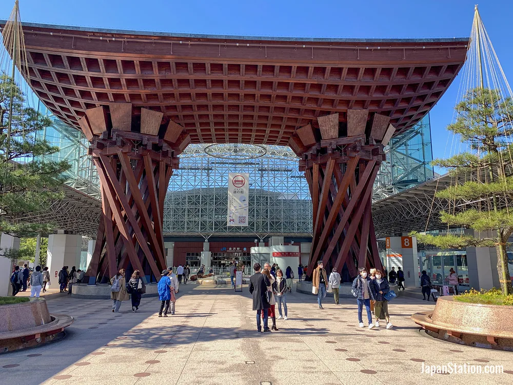 Kanazawa Station Tsuzumi-mon Gate